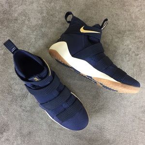 Nike Soldier XI Zoom Shoes Navy Size 10